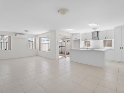 11 HOCKING BEND, Baldivis WA 6171
