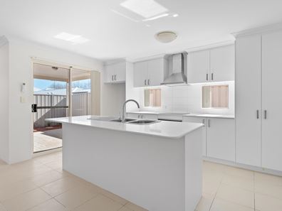 11 HOCKING BEND, Baldivis WA 6171