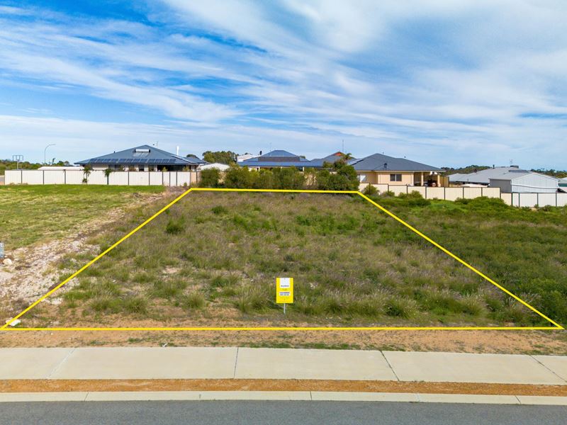 8 Bond Street, Port Denison WA 6525