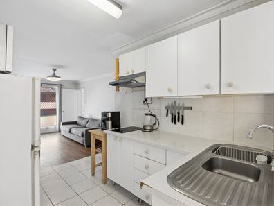 60/20 Ellerby Street, Glendalough WA 6016