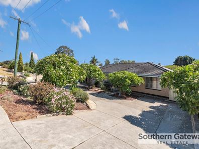 23 Sulphur Road, Orelia WA 6167