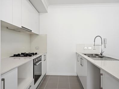 Unit 302/21 Malata Cr, Success WA 6164