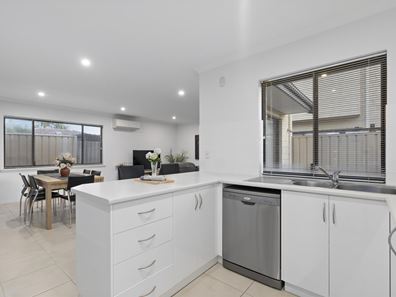 2/28 Homewood Street, Cloverdale WA 6105