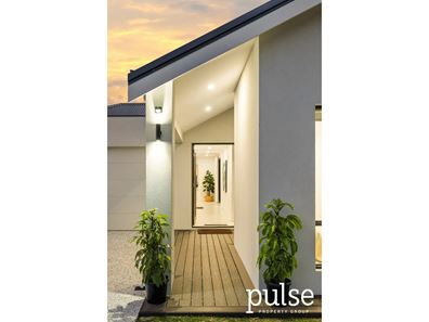 14A Parklands Square, Riverton WA 6148