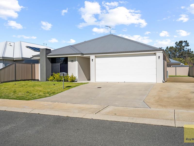 18 Grapple Road, Whitby WA 6123