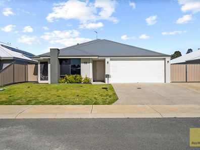 18 Grapple Road, Whitby WA 6123