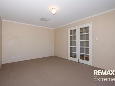93 Clydebank Crescent, Kinross WA 6028