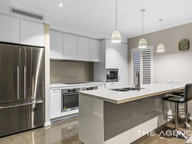12C Raleigh Street, Carlisle WA 6101