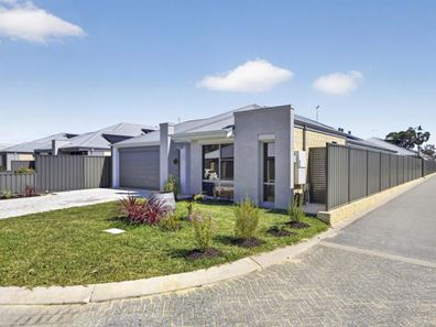 4 Angelo Road, Coodanup WA 6210