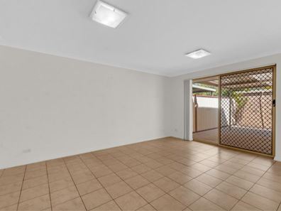 13/9 Merope Close, Rockingham WA 6168