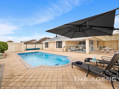 4 Barnes Way, Success WA 6164