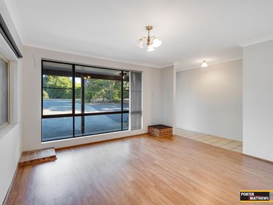 9 Nicholas Street, Gosnells WA 6110