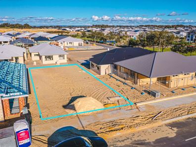 34 McKeahnie Avenue, Lakelands WA 6180