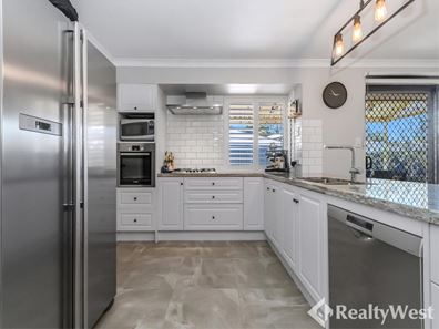 24 Grand Parade, Redcliffe WA 6104