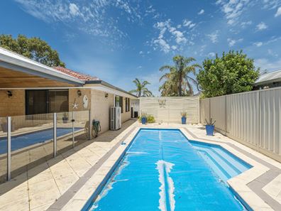 3 Plumdale Way, Woodvale WA 6026