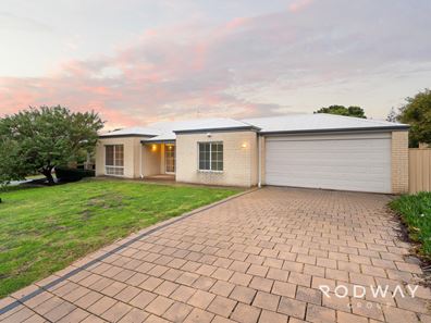 17A Woodley Crescent, Melville WA 6156