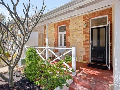17 Tuckfield Street, Fremantle WA 6160