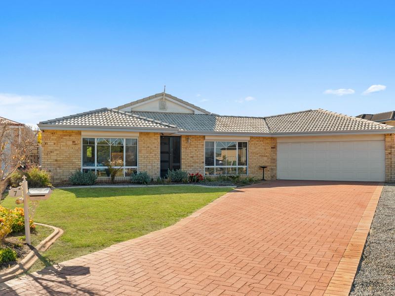 7 La Palma Square, Secret Harbour WA 6173