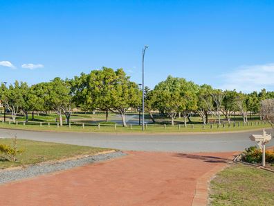 7 La Palma Square, Secret Harbour WA 6173