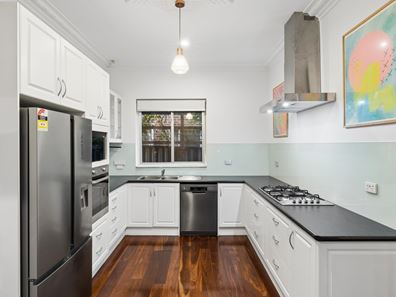 37 Victoria Street, St James WA 6102