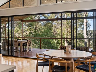15 Mackie Road, Roleystone WA 6111