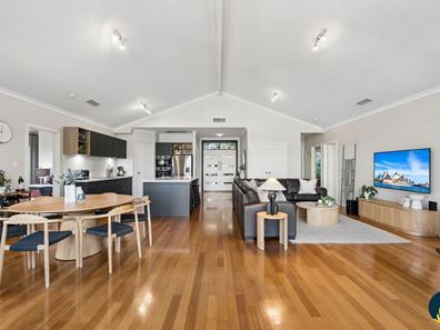15 Mackie Road, Roleystone WA 6111