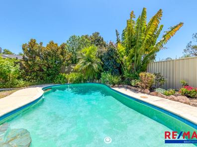 31 Harrington Crescent, Leeming WA 6149