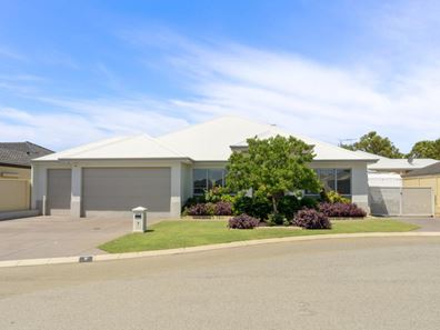 7 Risana Close, Madeley WA 6065