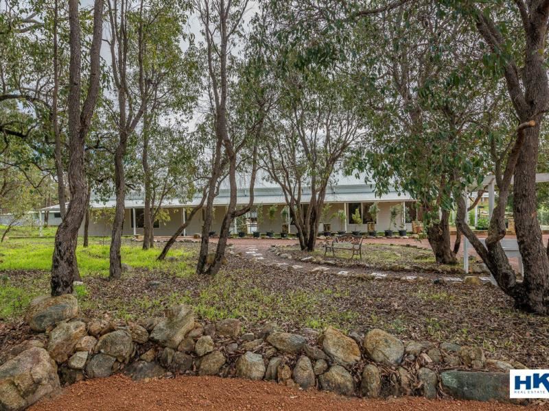 165 Alawoona Circle, Bullsbrook WA 6084