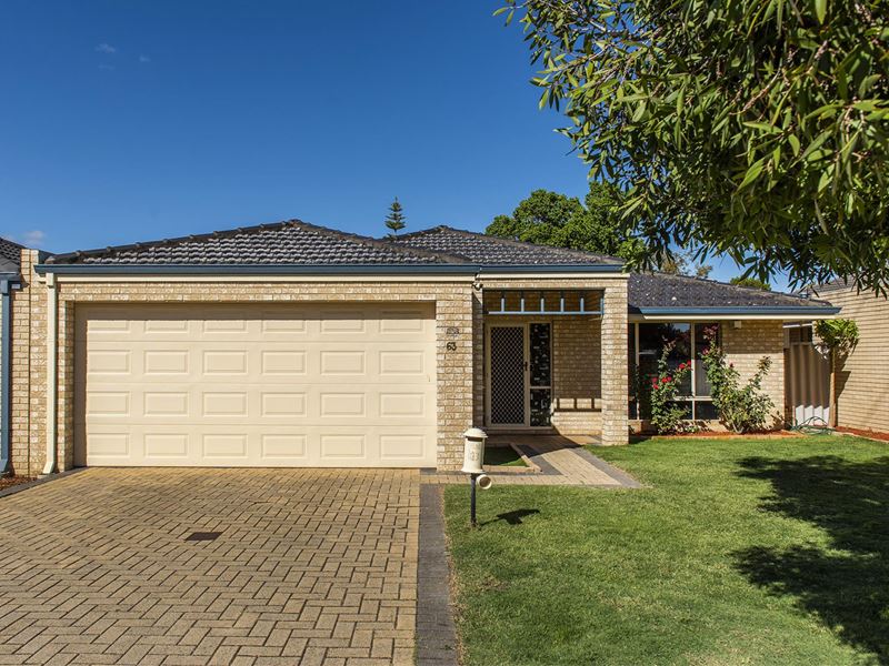 63 CENTRE STREET, Queens Park WA 6107