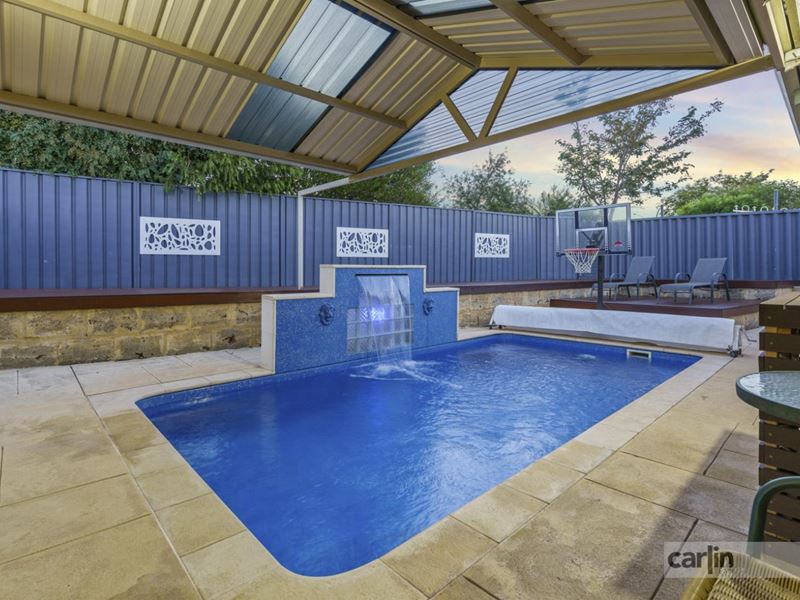 10 Sorell Way, Atwell WA 6164