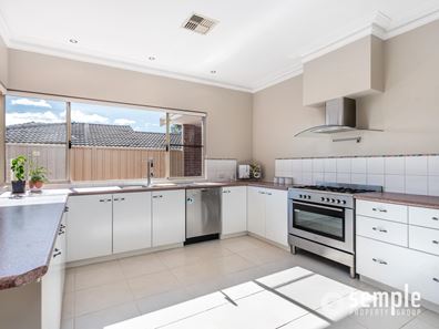 13 Aumerle Way, Spearwood WA 6163