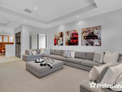32 Aldenham Drive, Southern River WA 6110