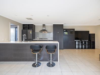 30 Wistful Parade, Aveley WA 6069