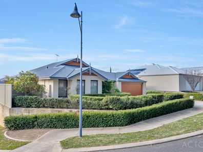 42 Arrowwood Loop, Secret Harbour WA 6173
