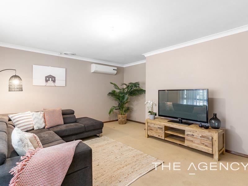28 Blackadder Road, Swan View