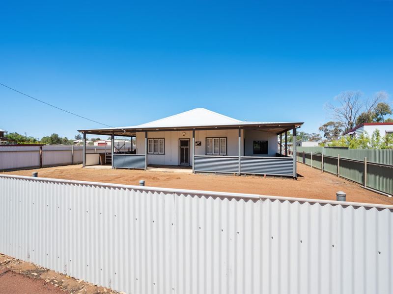 83 Bayley Street, Coolgardie