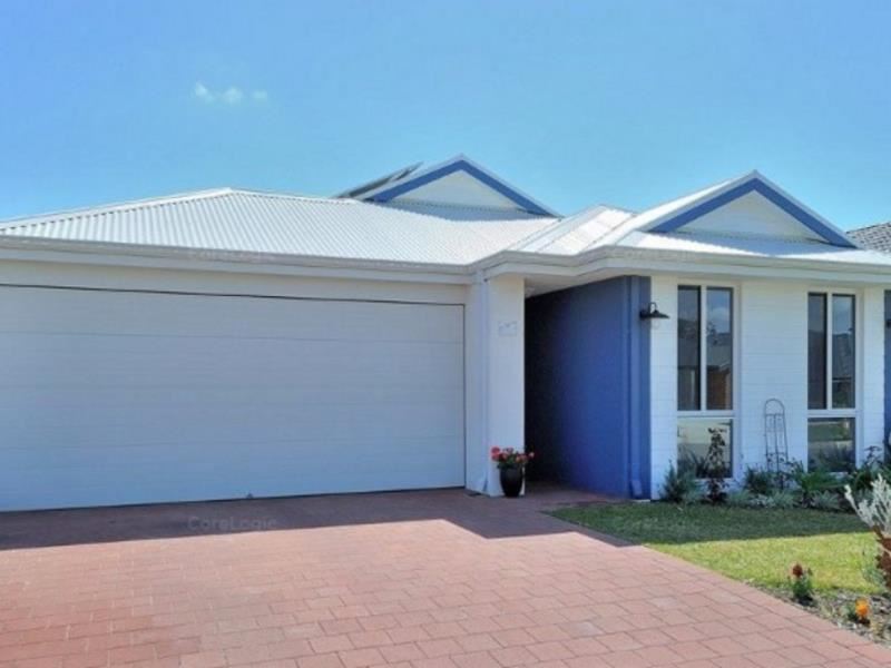 8 Grasmere Way, Aveley