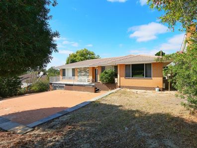 34 Stonehouse Crescent, Bentley WA 6102