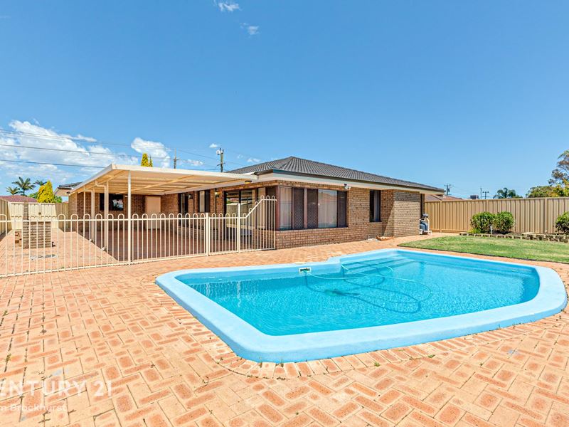 24 Murdoch Road, Thornlie WA 6108