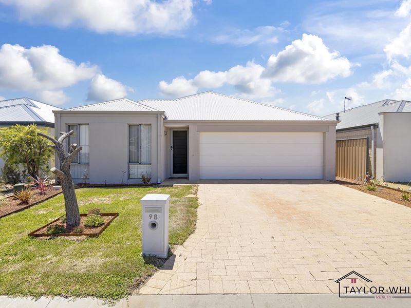 98 Blackwood Meander, Yanchep