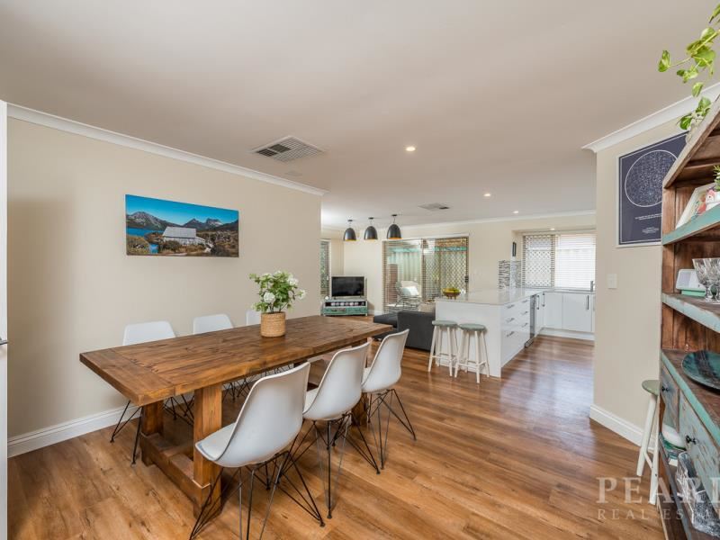 4 Renfrew Gardens, Kinross