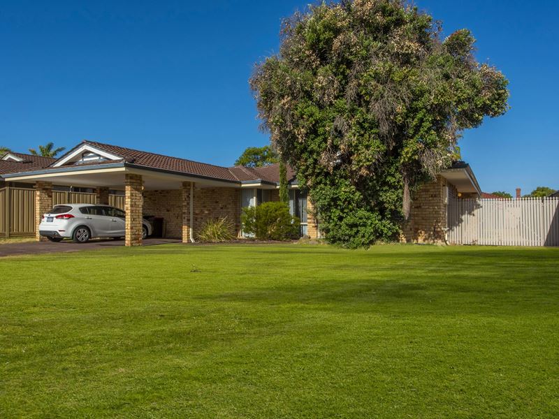 4 Lisbon Place, Warnbro WA 6169