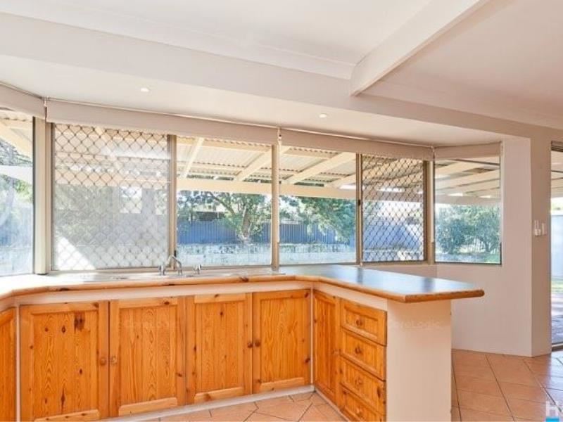30 Spirula Way, Heathridge