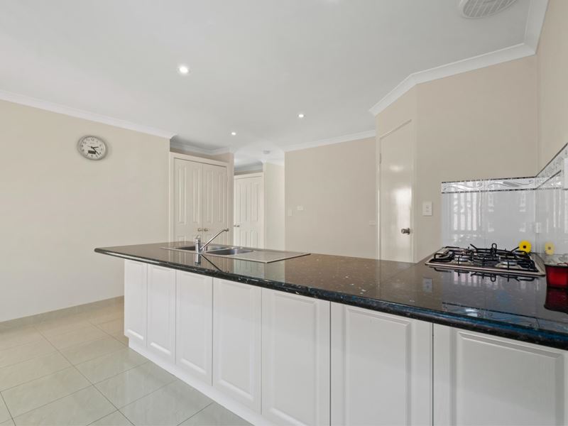 4/3 Warde Street, Midland