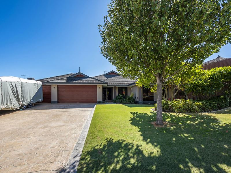 8 Searchers Crescent, Baldivis WA 6171