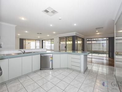 1 Jindalee Court, Ballajura WA 6066