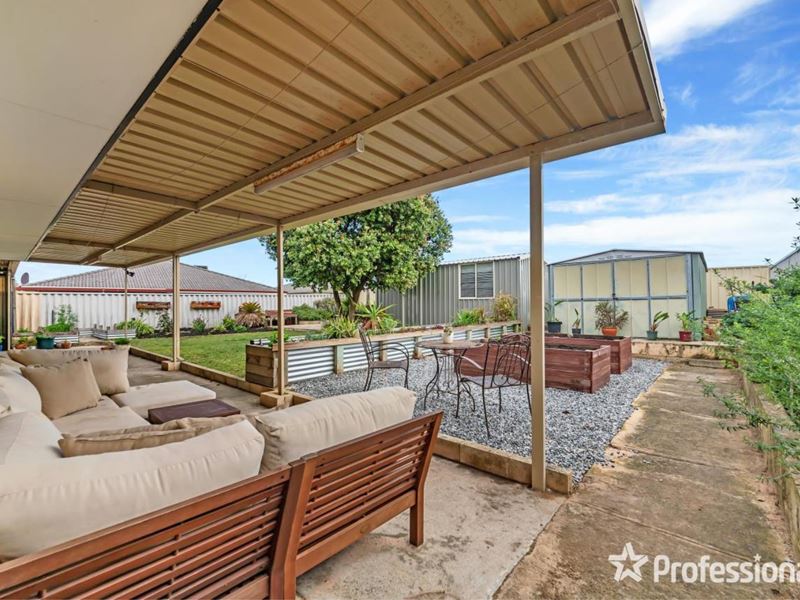 24 Nightingale Way, Warnbro WA 6169