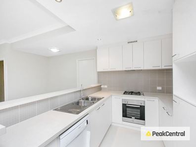 28/2 Stockton Bend, Cockburn Central WA 6164