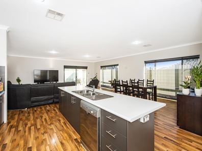 24 Blaxland Terrace, Baldivis WA 6171